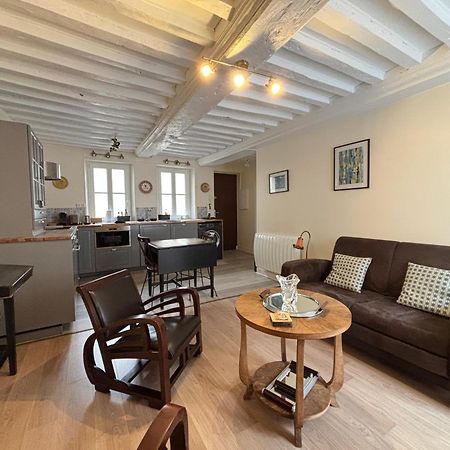 Les Remparts Apt Spacieux 1 Er Etage Renove Joliment Decore Bien Equipe Plein Centre Bayeux Proche Plages Du Debarquement Parking Gratuit A Proximite المظهر الخارجي الصورة